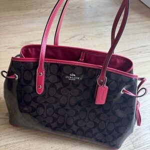 Coach Patent Leather Signature Tote Bag Brown Pink F39503